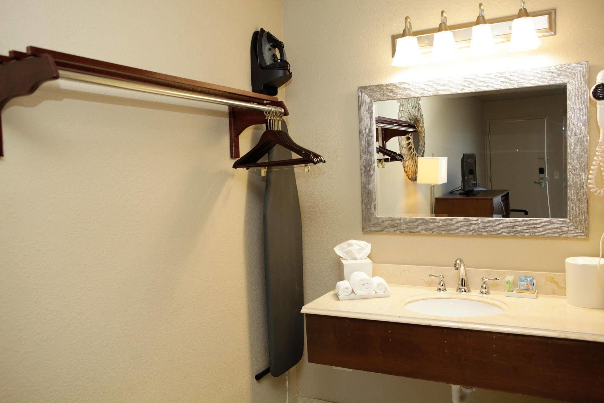 Unique Suites Hotel Charleston Екстериор снимка